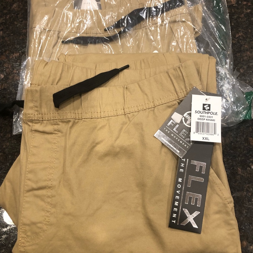 Men’s khaki pants